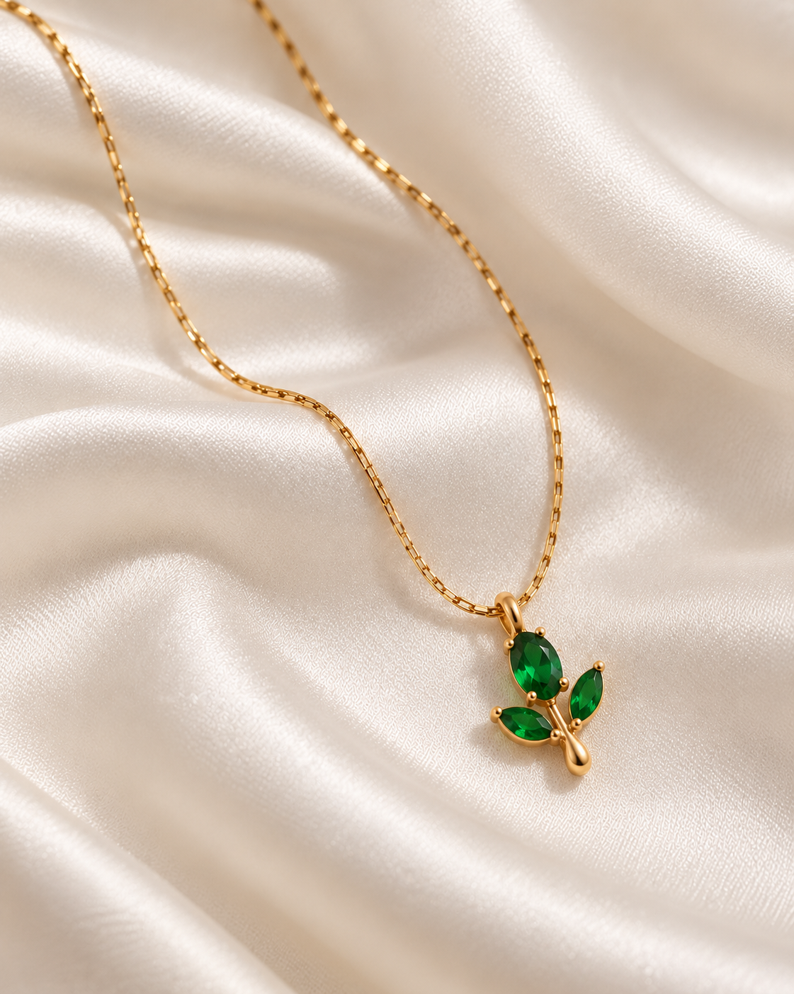 GREEN MINIMAL TULIP NECKCHAIN